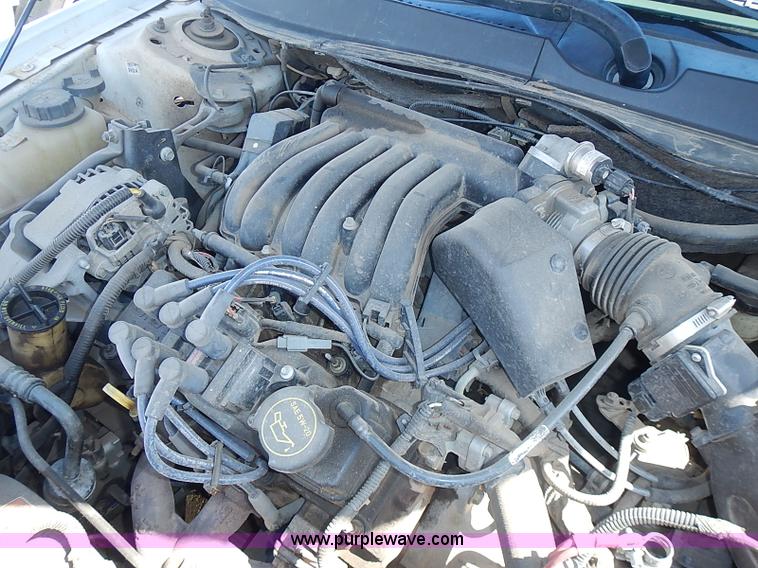 image for item I3597 2001 Ford Taurus LX