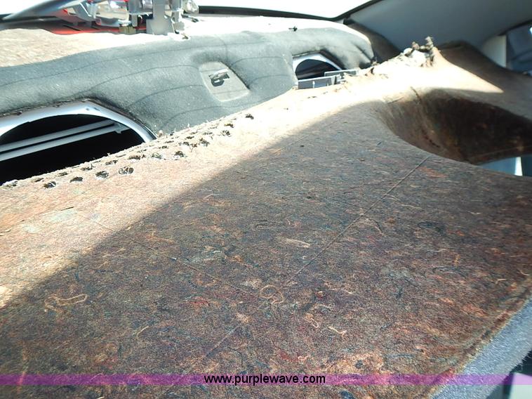 image for item I3597 2001 Ford Taurus LX