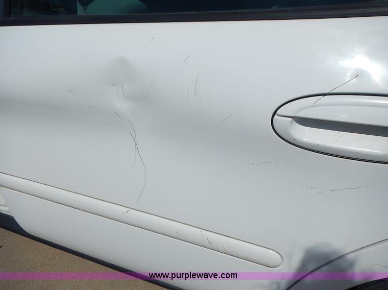 image for item I3597 2001 Ford Taurus LX