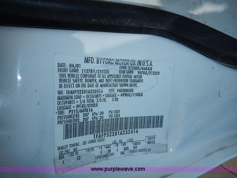 image for item I3597 2001 Ford Taurus LX