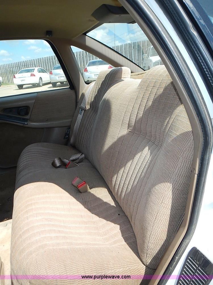 image for item I3598 1994 Pontiac Grand Prix SE