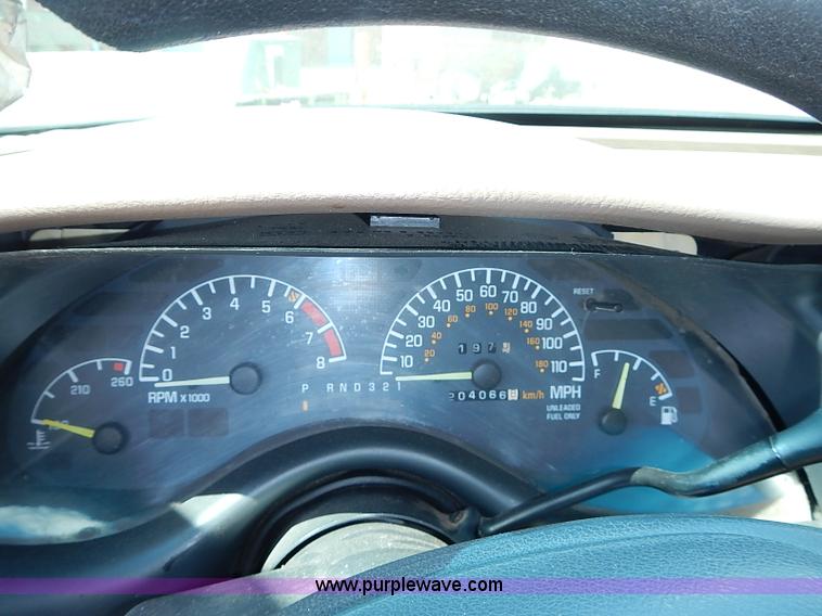 image for item I3598 1994 Pontiac Grand Prix SE