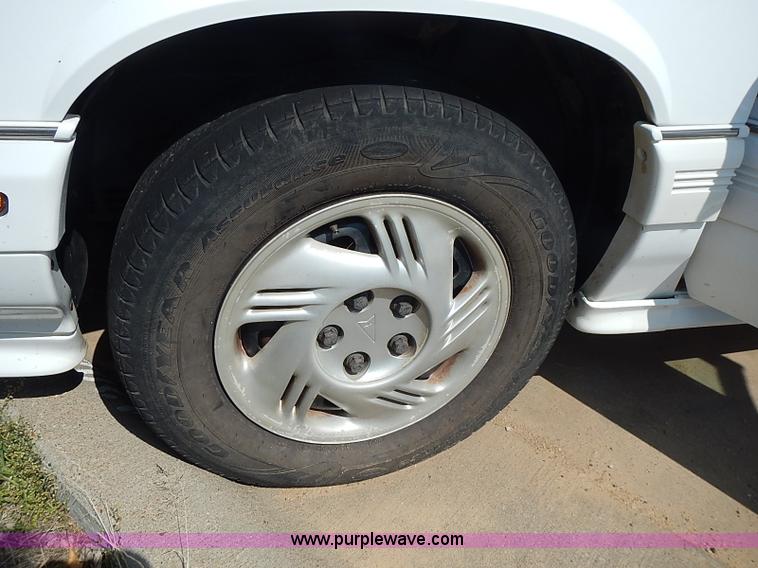 image for item I3598 1994 Pontiac Grand Prix SE