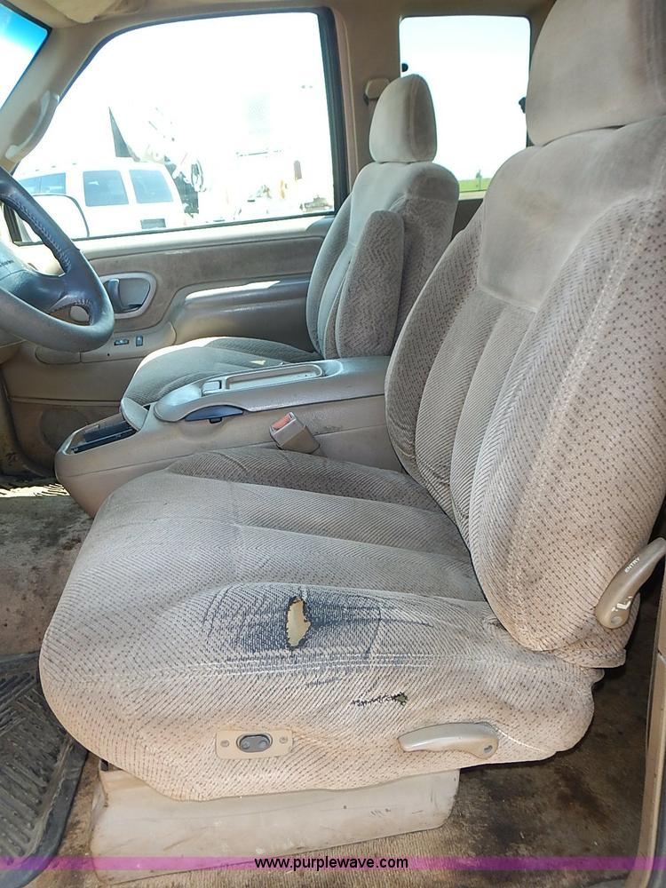 image for item I3599 1995 Chevrolet Silverado 2500 Ext. Cab pickup truck