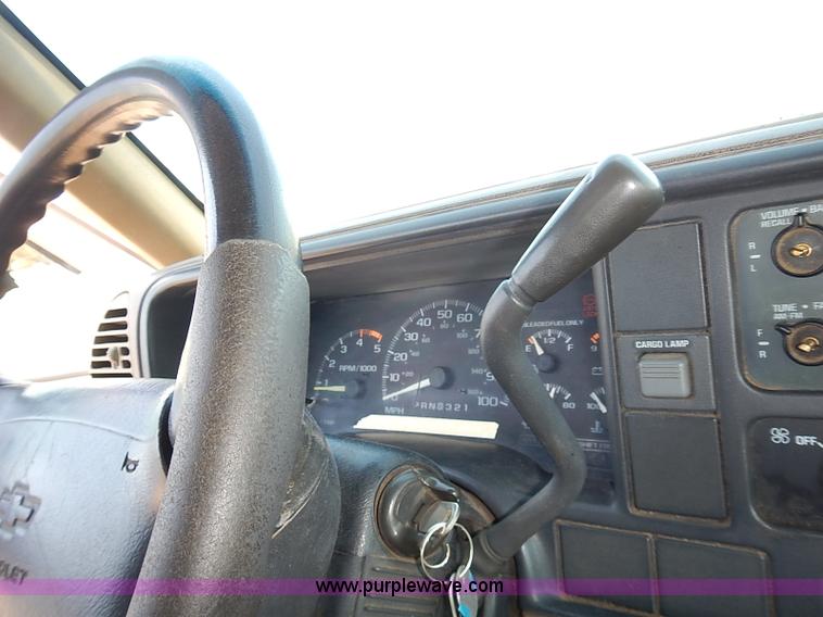 image for item I3599 1995 Chevrolet Silverado 2500 Ext. Cab pickup truck