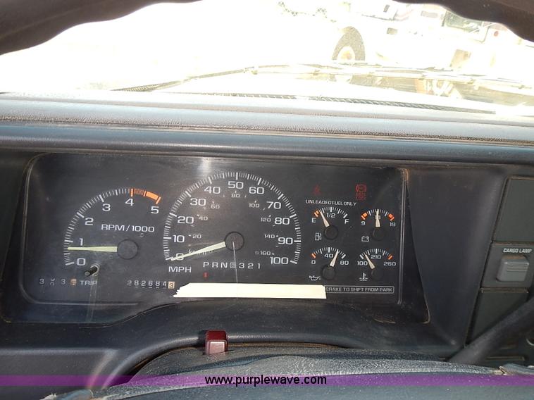 image for item I3599 1995 Chevrolet Silverado 2500 Ext. Cab pickup truck