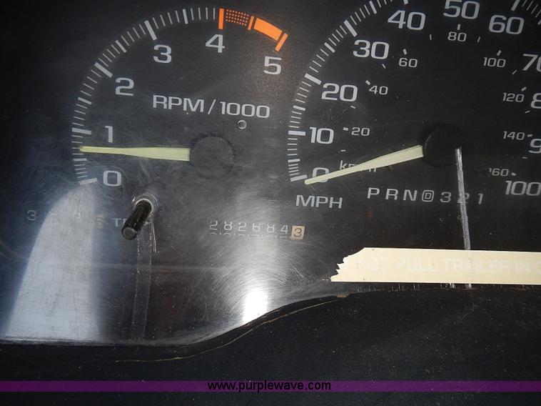 image for item I3599 1995 Chevrolet Silverado 2500 Ext. Cab pickup truck