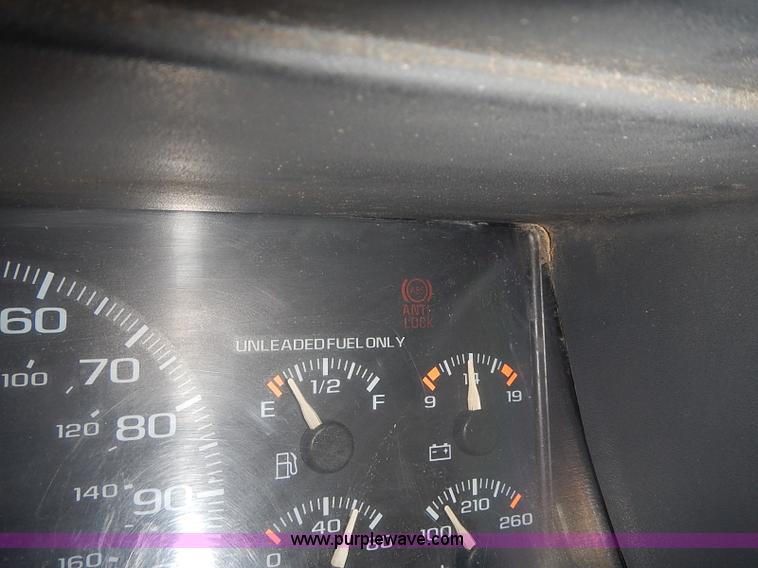 image for item I3599 1995 Chevrolet Silverado 2500 Ext. Cab pickup truck