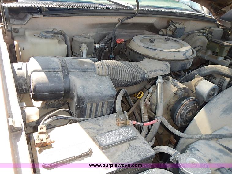 image for item I3599 1995 Chevrolet Silverado 2500 Ext. Cab pickup truck