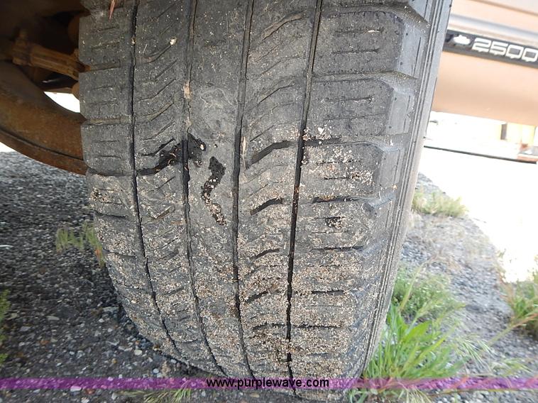 image for item I3599 1995 Chevrolet Silverado 2500 Ext. Cab pickup truck