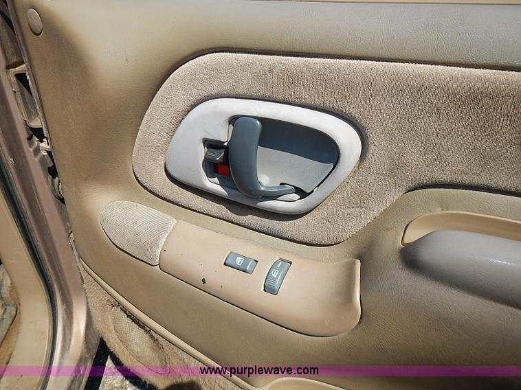 image for item I3599 1995 Chevrolet Silverado 2500 Ext. Cab pickup truck