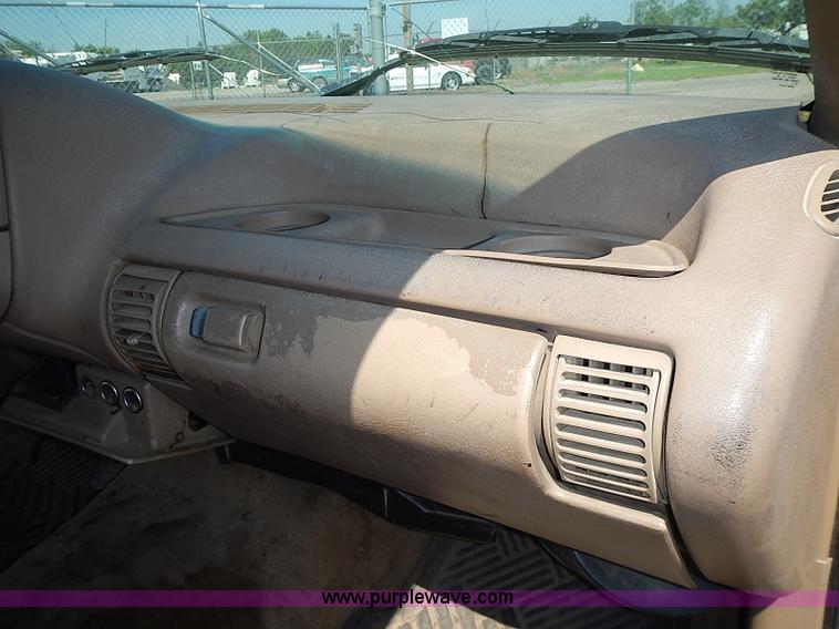 image for item I3599 1995 Chevrolet Silverado 2500 Ext. Cab pickup truck