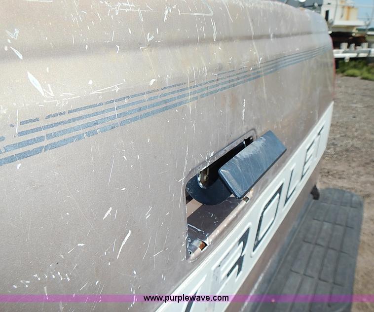 image for item I3599 1995 Chevrolet Silverado 2500 Ext. Cab pickup truck