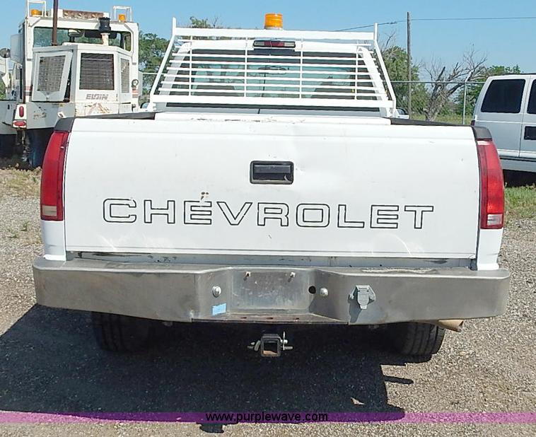 image for item I3600 1998 Chevrolet Cheyenne 2500 pickup truck