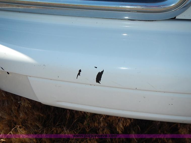 image for item I3601 2001 GMC Safari SLE van