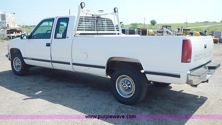 image for item I3602 1998 Chevrolet Silverado 2500 Ext. Cab pickup truck