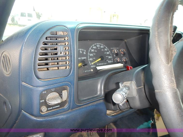 image for item I3602 1998 Chevrolet Silverado 2500 Ext. Cab pickup truck