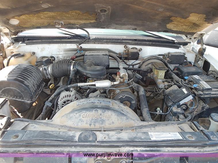 image for item I3602 1998 Chevrolet Silverado 2500 Ext. Cab pickup truck