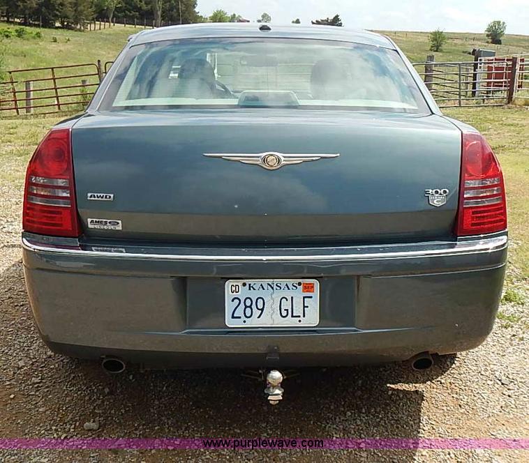 image for item I3637 2006 Chrysler 300C