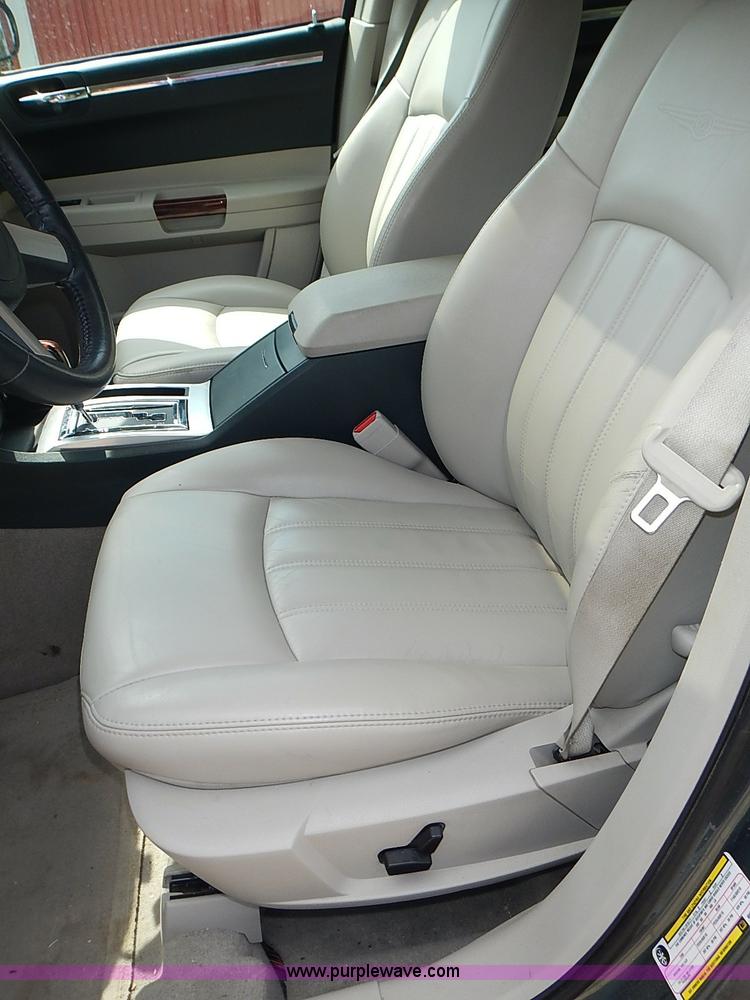 image for item I3637 2006 Chrysler 300C