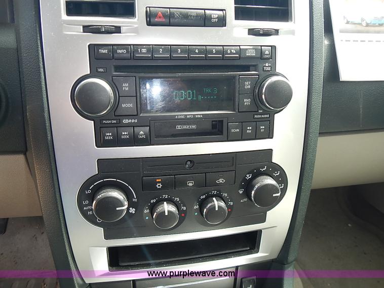 image for item I3637 2006 Chrysler 300C