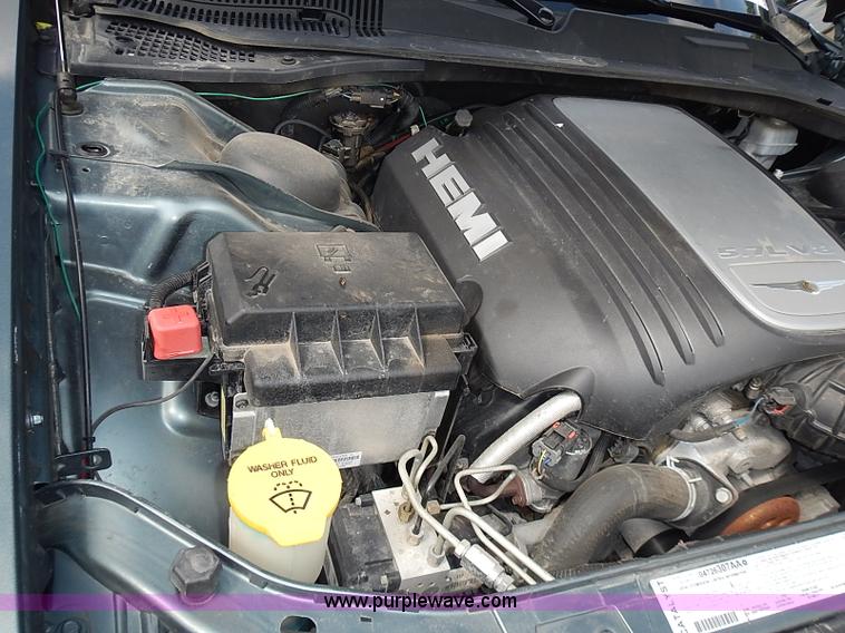 image for item I3637 2006 Chrysler 300C