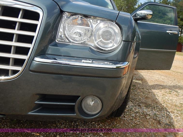 image for item I3637 2006 Chrysler 300C