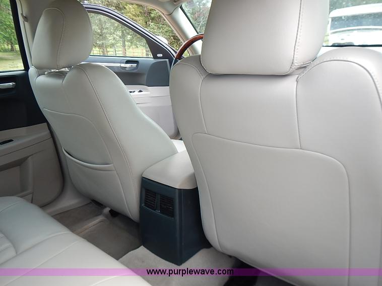 image for item I3637 2006 Chrysler 300C