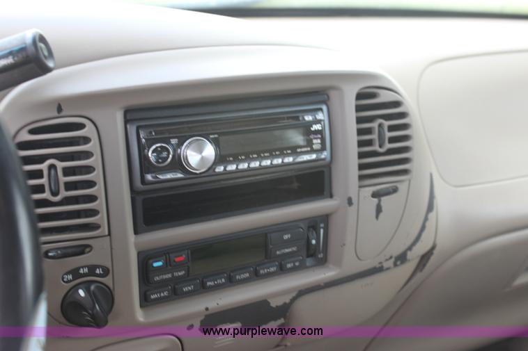 image for item I7399 2003 Ford F150 FX4 SuperCrew pickup truck