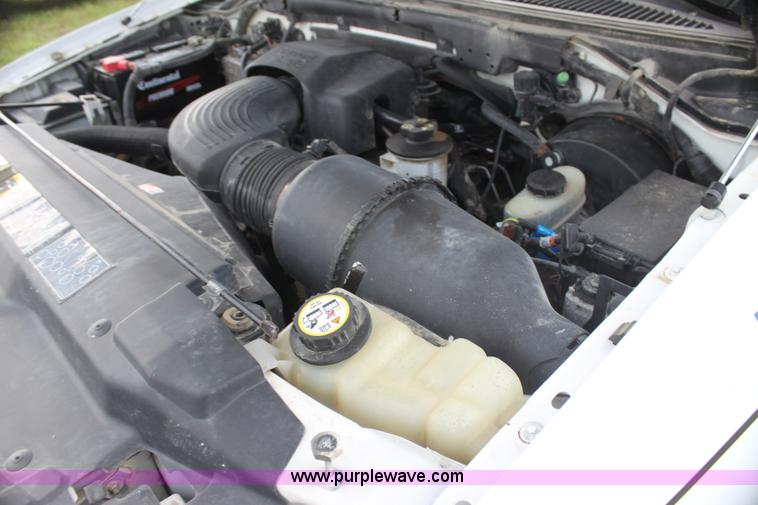 image for item I7399 2003 Ford F150 FX4 SuperCrew pickup truck