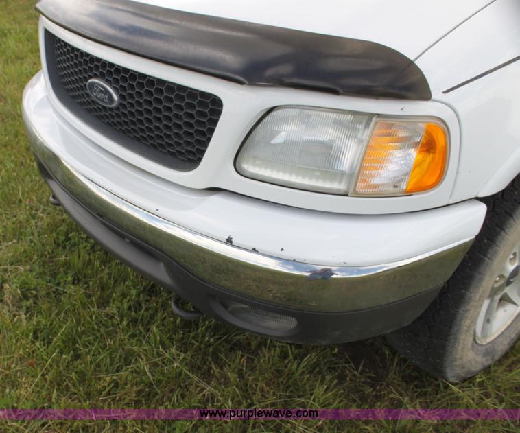 image for item I7399 2003 Ford F150 FX4 SuperCrew pickup truck