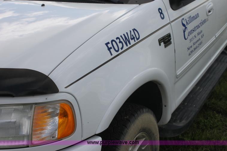 image for item I7399 2003 Ford F150 FX4 SuperCrew pickup truck