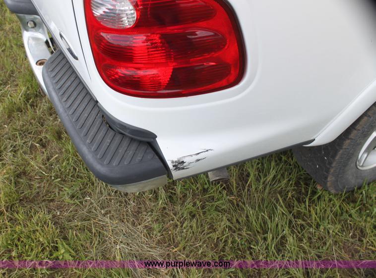 image for item I7399 2003 Ford F150 FX4 SuperCrew pickup truck