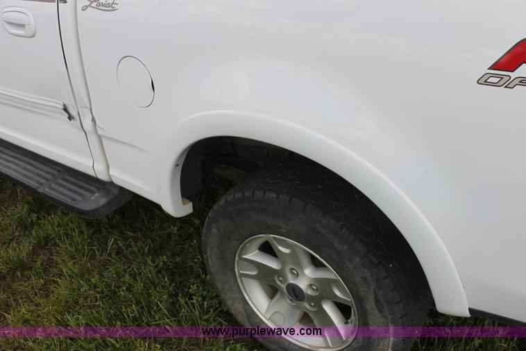 image for item I7399 2003 Ford F150 FX4 SuperCrew pickup truck