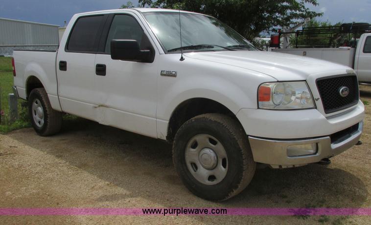 image for item I9610 2004 Ford F150 XLT SuperCrew pickup truck