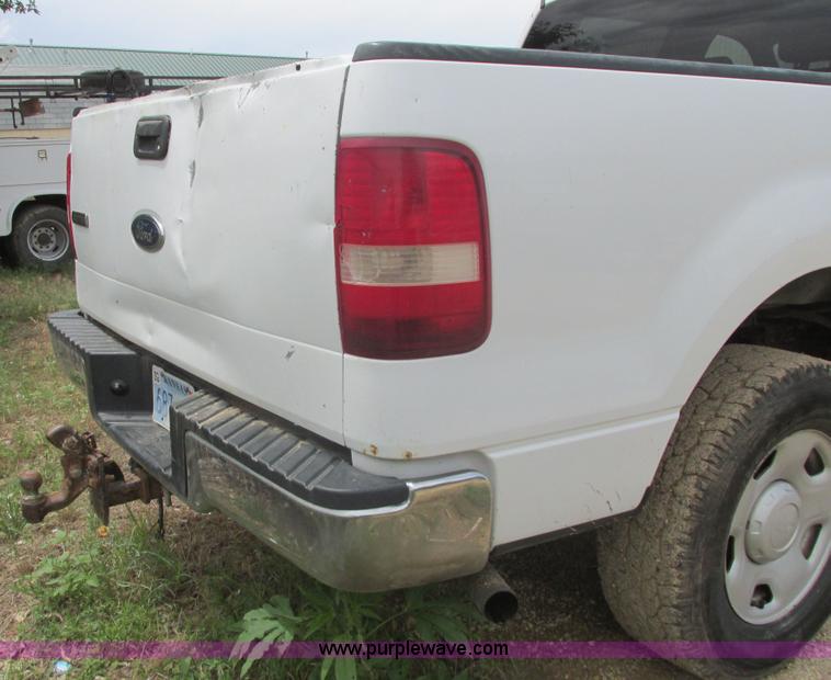image for item I9610 2004 Ford F150 XLT SuperCrew pickup truck