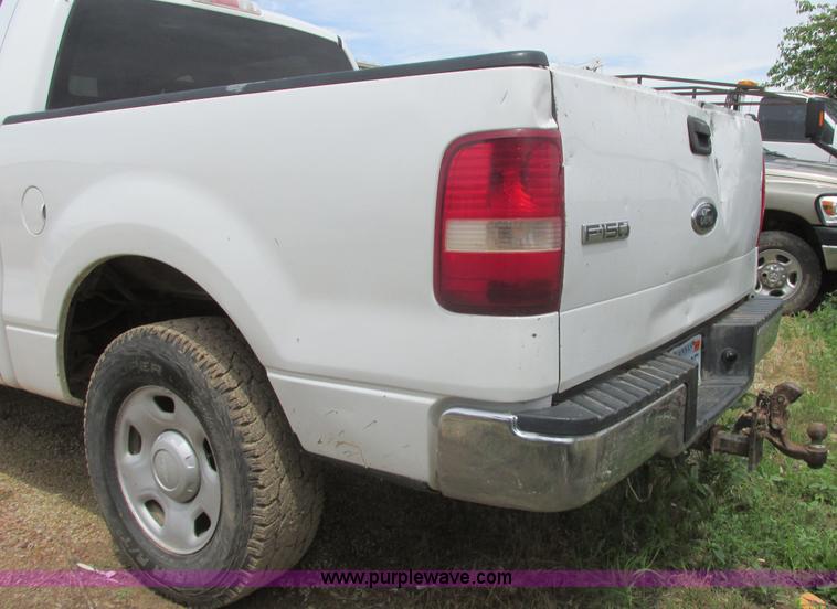 image for item I9610 2004 Ford F150 XLT SuperCrew pickup truck