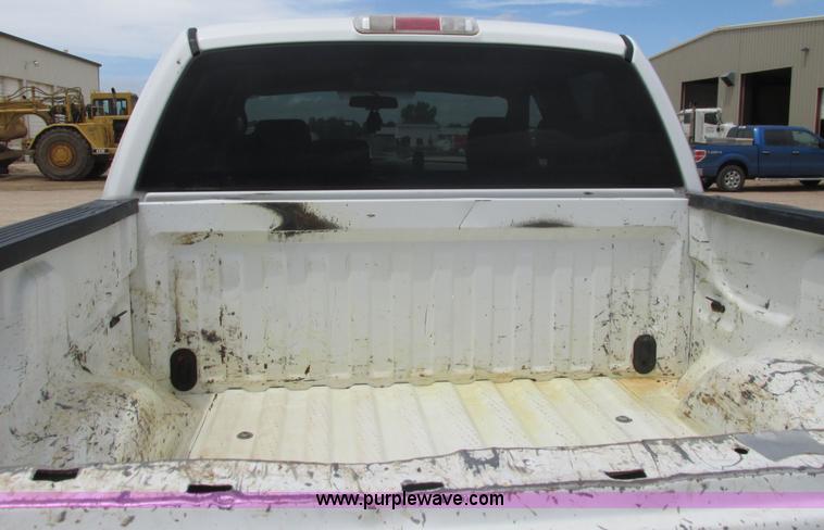 image for item I9610 2004 Ford F150 XLT SuperCrew pickup truck