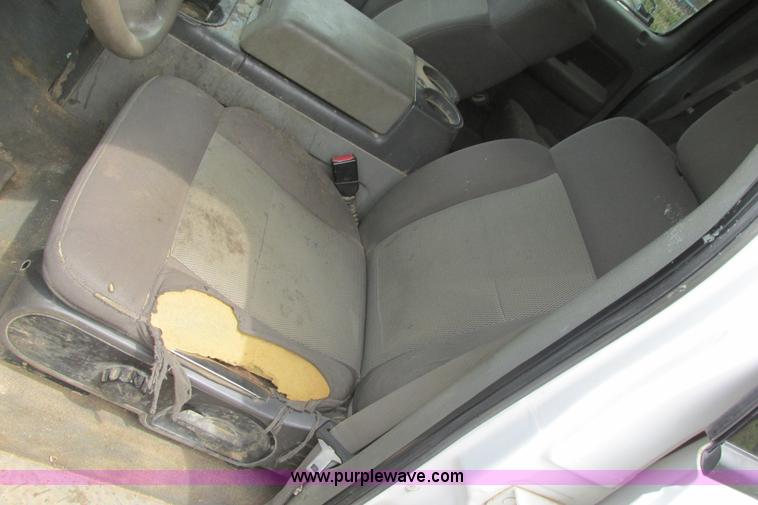 image for item I9610 2004 Ford F150 XLT SuperCrew pickup truck