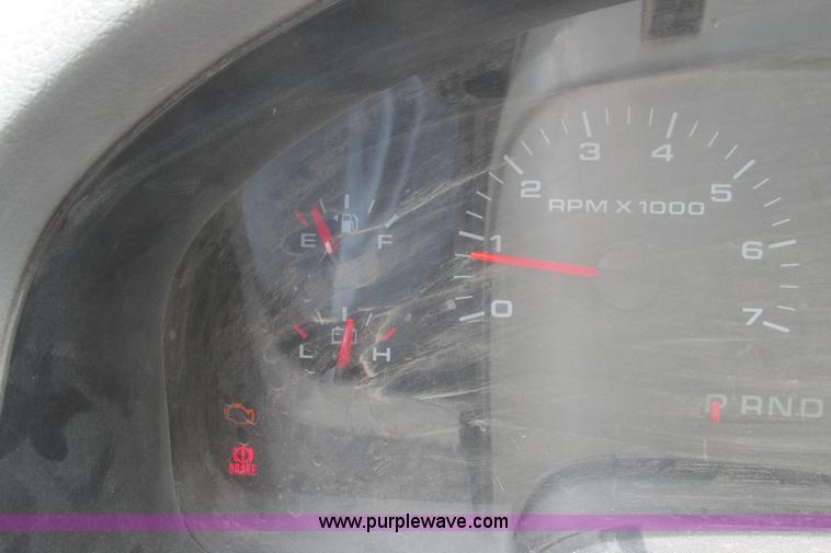 image for item I9610 2004 Ford F150 XLT SuperCrew pickup truck