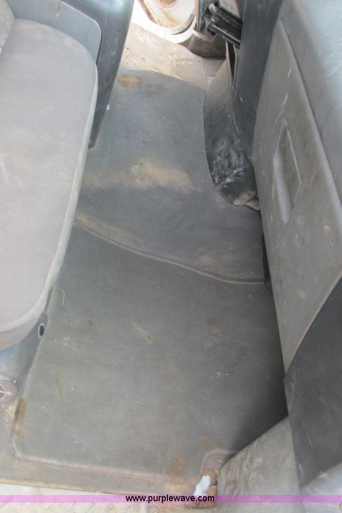 image for item I9610 2004 Ford F150 XLT SuperCrew pickup truck