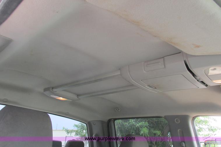 image for item I9610 2004 Ford F150 XLT SuperCrew pickup truck