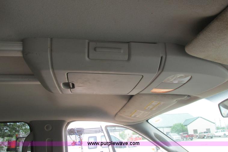 image for item I9610 2004 Ford F150 XLT SuperCrew pickup truck