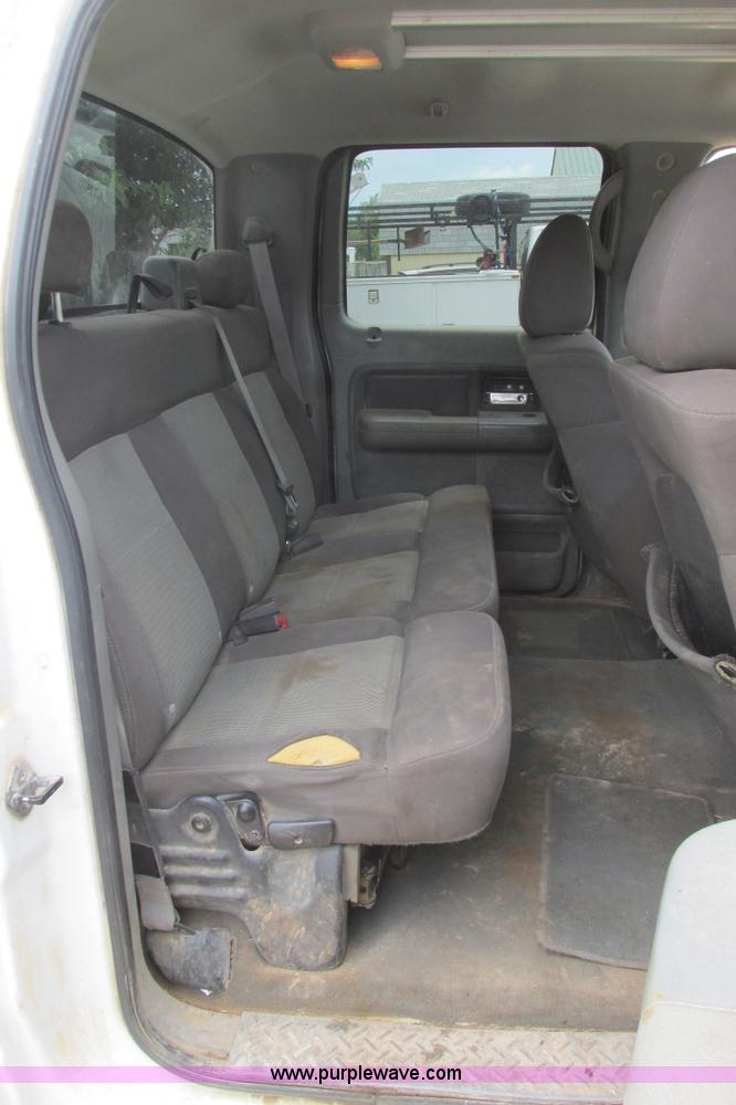 image for item I9610 2004 Ford F150 XLT SuperCrew pickup truck