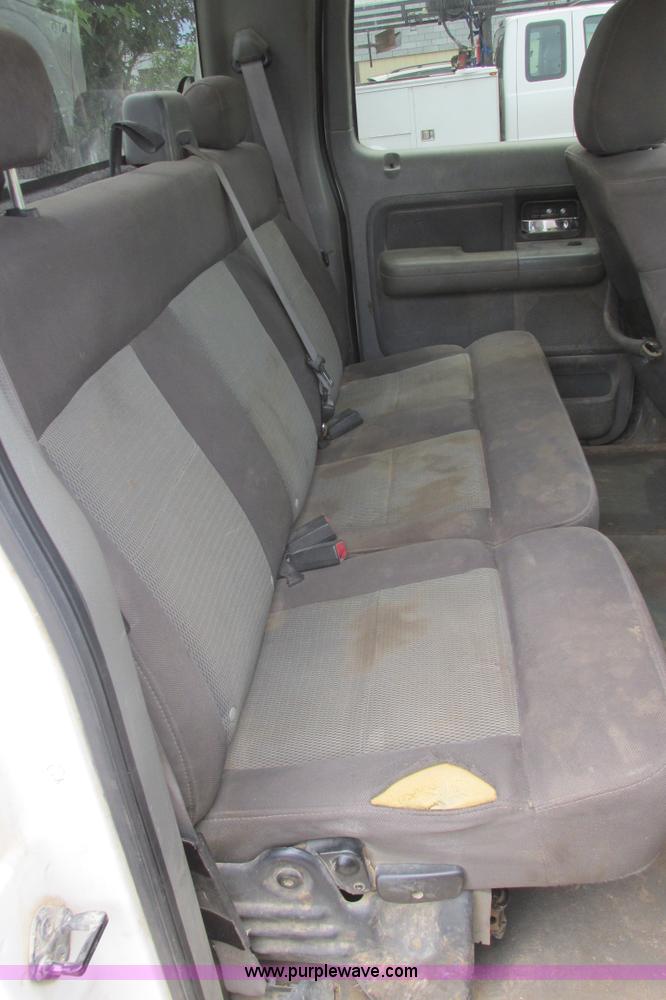 image for item I9610 2004 Ford F150 XLT SuperCrew pickup truck