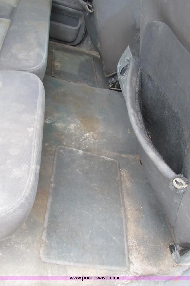 image for item I9610 2004 Ford F150 XLT SuperCrew pickup truck