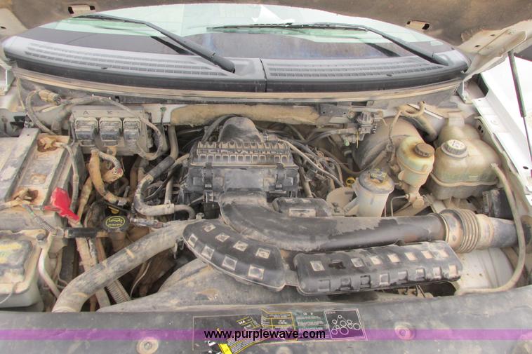 image for item I9610 2004 Ford F150 XLT SuperCrew pickup truck