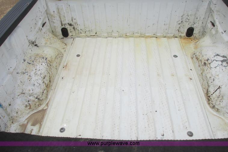 image for item I9610 2004 Ford F150 XLT SuperCrew pickup truck