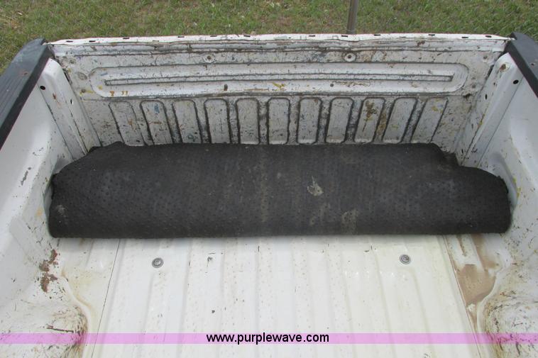 image for item I9610 2004 Ford F150 XLT SuperCrew pickup truck