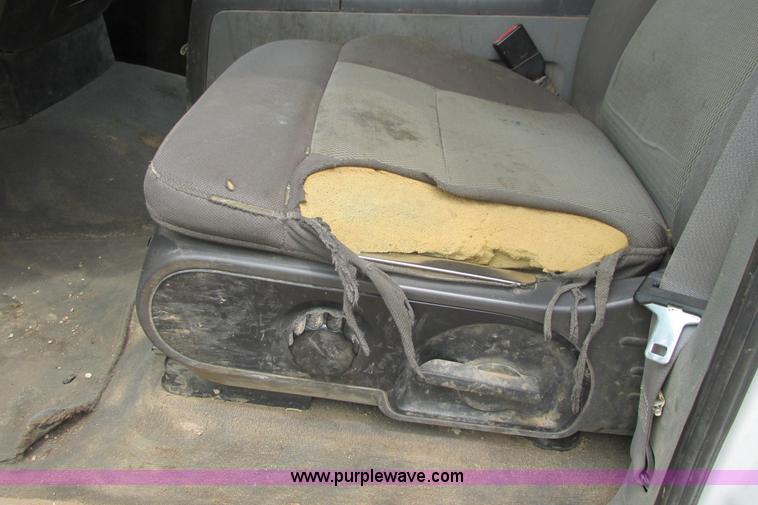 image for item I9610 2004 Ford F150 XLT SuperCrew pickup truck